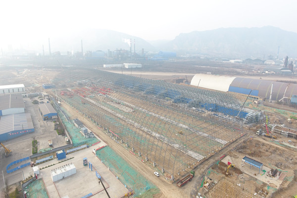 陜煤建設(shè)漢中分公司龍鋼機械化綜合一次料場項目大跨度鋼結(jié)構(gòu)網(wǎng)架順利合攏